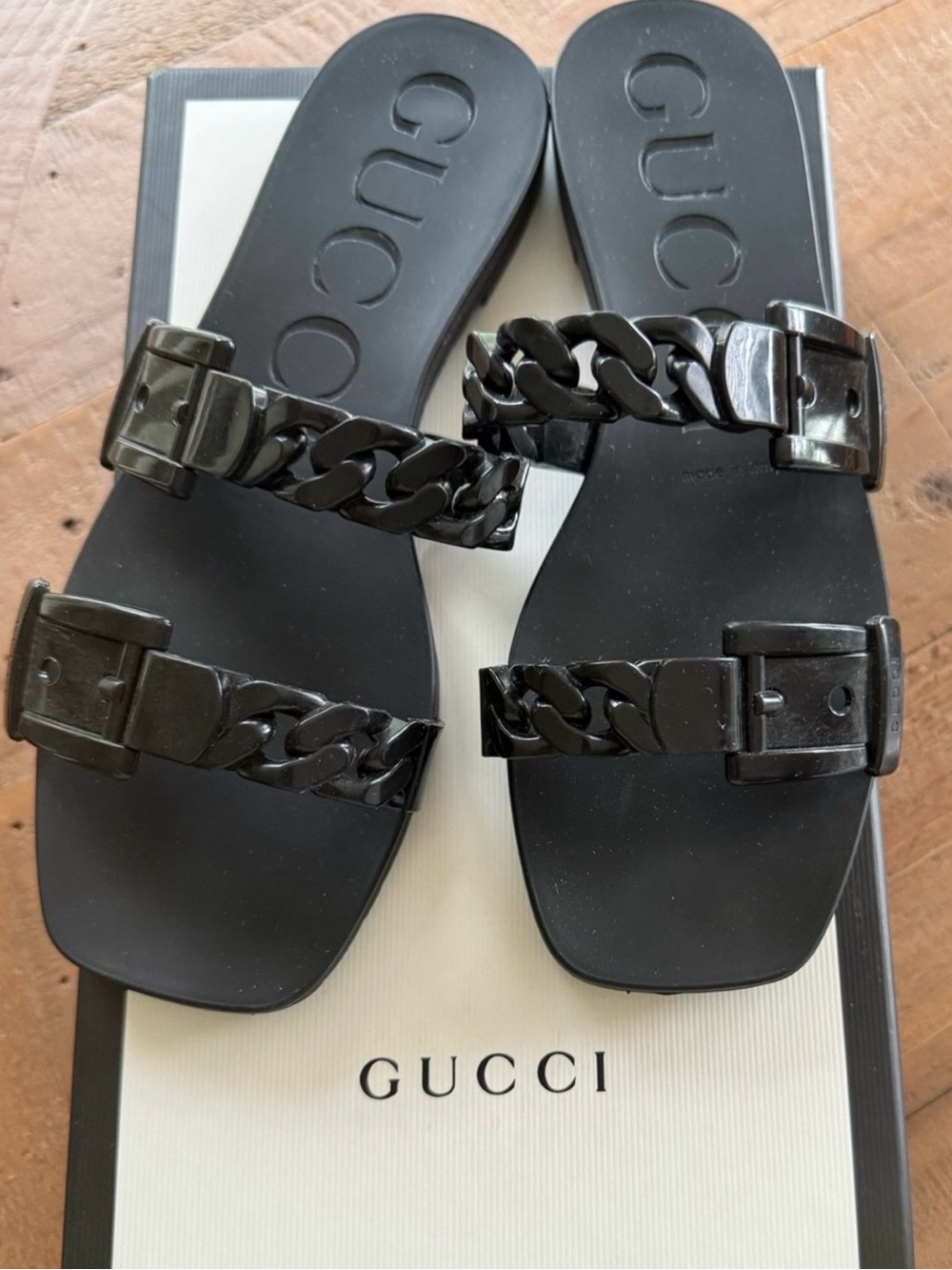 Gucci Black Chain-Detail Rubber Slide Sandals